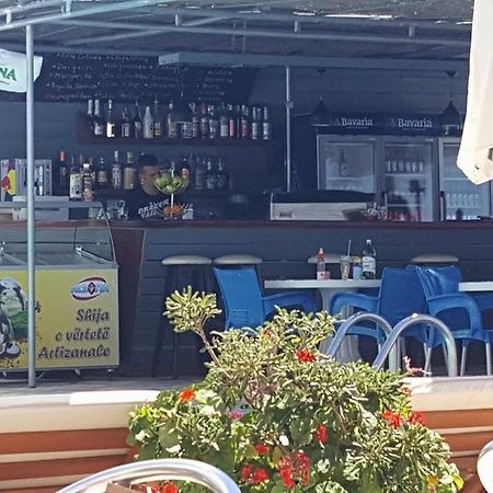 Perla Hotel Saranda Buitenkant foto