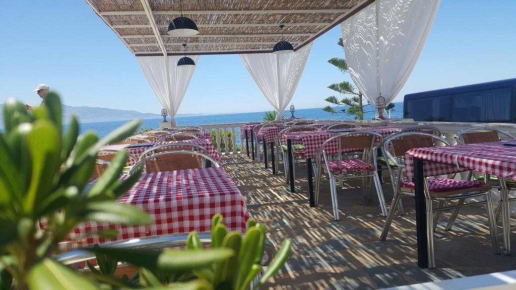Perla Hotel Saranda Buitenkant foto