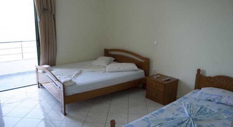Perla Hotel Saranda Buitenkant foto