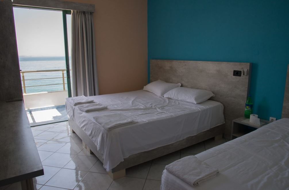 Perla Hotel Saranda Buitenkant foto