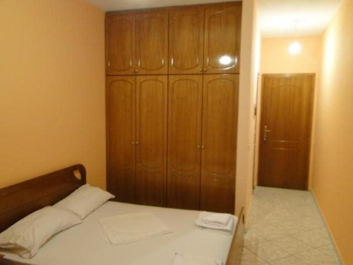 Perla Hotel Saranda Buitenkant foto